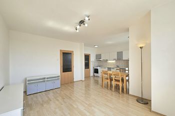 obývací pokoj - Prodej bytu 3+kk v družstevním vlastnictví 74 m², Praha 4 - Chodov