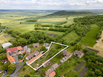 Prodej pozemku 2061 m², Chožov