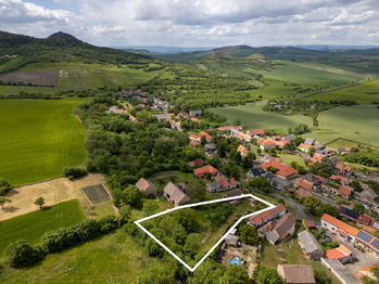 Prodej pozemku 2061 m², Chožov