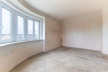 Prodej bytu 1+1 v osobním vlastnictví 42 m², Praha 8 - Libeň