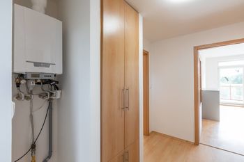 Plynový kotel - Prodej bytu 2+kk v osobním vlastnictví 63 m², Kamenice