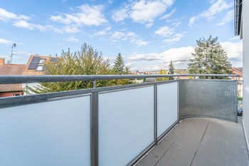 balkon s výhledem - Prodej bytu 3+1 v osobním vlastnictví 88 m², Brno
