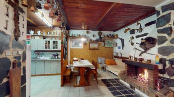 Kuchyň s jídelnou v přízemí - Prodej domu 334 m², Jáchymov