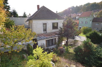 Pohled na dům ze zahrady - Prodej domu 94 m², Luleč