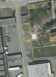 Přibližné rozměry pozemku za budovou (varianta prodeje s menším pozemkem) - Prodej kancelářských prostor 89 m², Strakonice