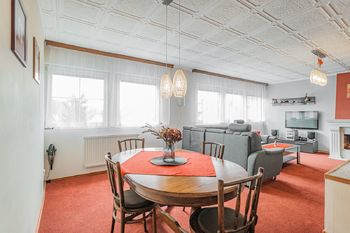 Obývací pokoj + jídelna. - Prodej domu 136 m², Česká Lípa