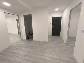 Prodej bytu 4+kk v osobním vlastnictví 85 m², Praha 8 - Kobylisy