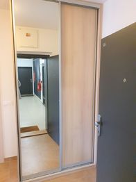 Prodej bytu 1+kk v osobním vlastnictví 42 m², Praha 9 - Letňany