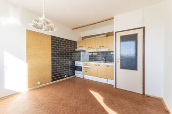 místnosti jsou velké a slunné - Prodej bytu 1+1 v osobním vlastnictví 35 m², Neratovice