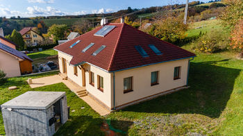 Prodej domu 147 m², Březůvky