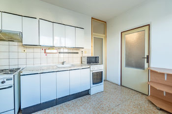 kuchyně - Prodej bytu 3+1 v osobním vlastnictví 72 m², Dobřany