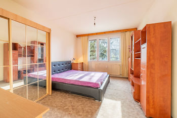 ložnice - Prodej bytu 3+1 v osobním vlastnictví 72 m², Dobřany