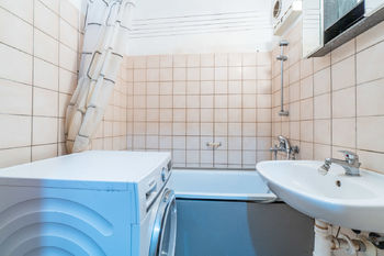 koupelna - Prodej bytu 3+1 v osobním vlastnictví 72 m², Dobřany
