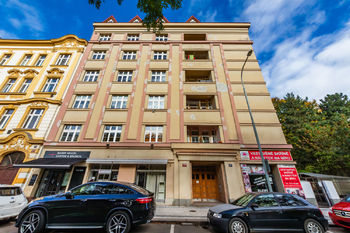 Prodej bytu 6+1 v osobním vlastnictví 157 m², Praha 7 - Holešovice