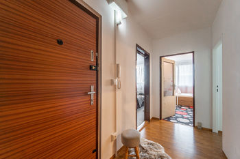 Prodej bytu 3+kk v osobním vlastnictví 64 m², Praha 4 - Háje
