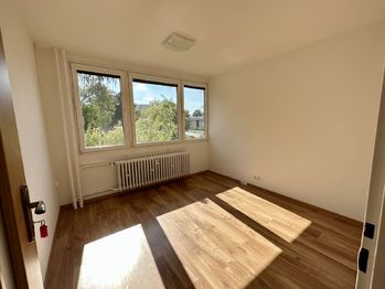 Prodej bytu 3+1 v osobním vlastnictví 68 m², Praha 10 - Záběhlice