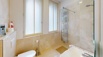koupelna - Prodej domu 451 m², Praha 8 - Libeň