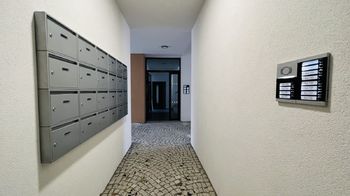 Pronájem obchodních prostor 58 m², Brno