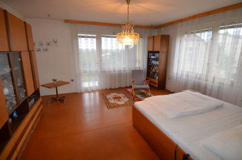 Obývací pokoj  - Prodej domu 140 m², Hostěrádky-Rešov