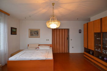 Obývací pokoj  - Prodej domu 140 m², Hostěrádky-Rešov