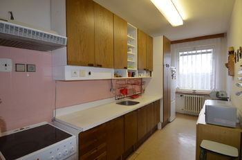 Kuchyně - Prodej domu 140 m², Hostěrádky-Rešov