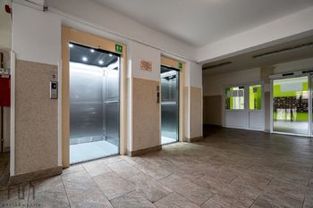 Prodej bytu 1+kk v osobním vlastnictví 30 m², Praha 9 - Hloubětín