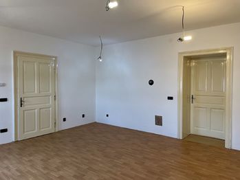 obývací pokoj - Prodej bytu 2+1 v osobním vlastnictví 63 m², Číčenice