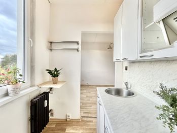 Prodej bytu 1+1 v osobním vlastnictví 29 m², Praha 8 - Troja