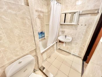 Prodej bytu 1+1 v osobním vlastnictví 29 m², Praha 8 - Troja