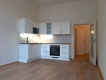 Pronájem bytu 2+kk v osobním vlastnictví 47 m², Praha 5 - Smíchov
