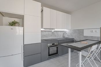 Kuchyně. - Prodej bytu 2+kk v osobním vlastnictví 39 m², Tábor