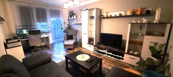 obývací pokoj - Prodej bytu 3+1 v osobním vlastnictví 94 m², Slavonice