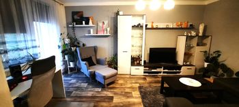 obývací pokoj - Prodej bytu 3+1 v osobním vlastnictví 94 m², Slavonice
