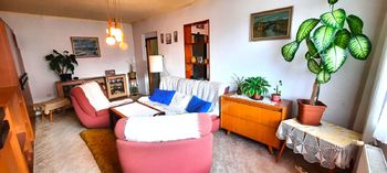 obývací pokoj - Prodej bytu 4+1 v osobním vlastnictví 82 m², Slavonice