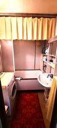 koupelna - Prodej bytu 4+1 v osobním vlastnictví 82 m², Slavonice