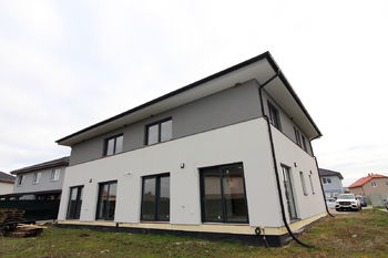 Prodej domu 238 m², Polerady