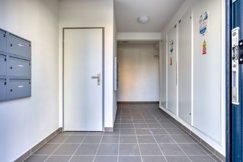Vstupní prostor - Prodej bytu 2+kk v osobním vlastnictví 49 m², Praha 9 - Černý Most