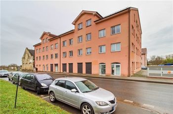 Prodej bytu 2+kk v osobním vlastnictví 46 m², Šestajovice