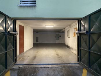 Prodej garáže 18 m², Praha 5 - Stodůlky
