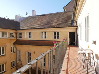 Pronájem kancelářských prostor 26 m², Praha 1 - Malá Strana