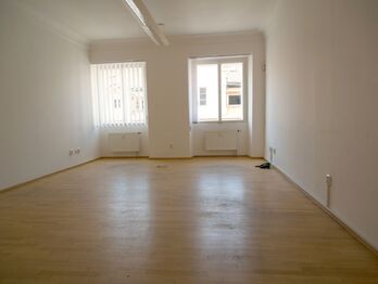 Pronájem kancelářských prostor 26 m², Praha 1 - Malá Strana