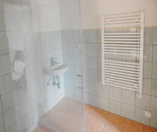 Byt 2 koupelna - Prodej domu 130 m², Skuhrov