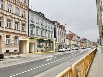 Pohled na nemovitost z ulice Rudolfovská - Prodej restaurace 120 m², České Budějovice