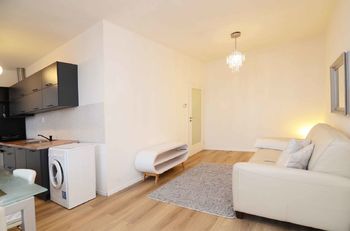 Obývací pokoj - Prodej bytu 2+kk v osobním vlastnictví 57 m², Praha 9 - Letňany
