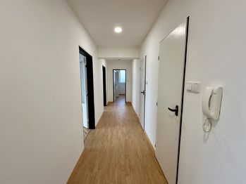 Prodej bytu 3+1 v družstevním vlastnictví, Praha 4 - Michle