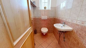 WC - Prodej domu 335 m², Praha 9 - Horní Počernice
