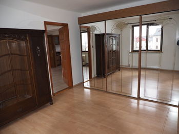 Prodej nájemního domu 385 m², Osečná
