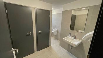 Toalety - Pronájem kancelářských prostor 23 m², Písek