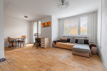 Obývací pokoj  - Prodej bytu 3+kk v osobním vlastnictví 78 m², Praha 4 - Háje 