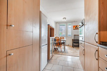 Kuchyně s jídelním koutem - Prodej bytu 3+kk v osobním vlastnictví 78 m², Praha 4 - Háje